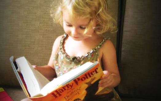 Як навчити дитину читати англійською?