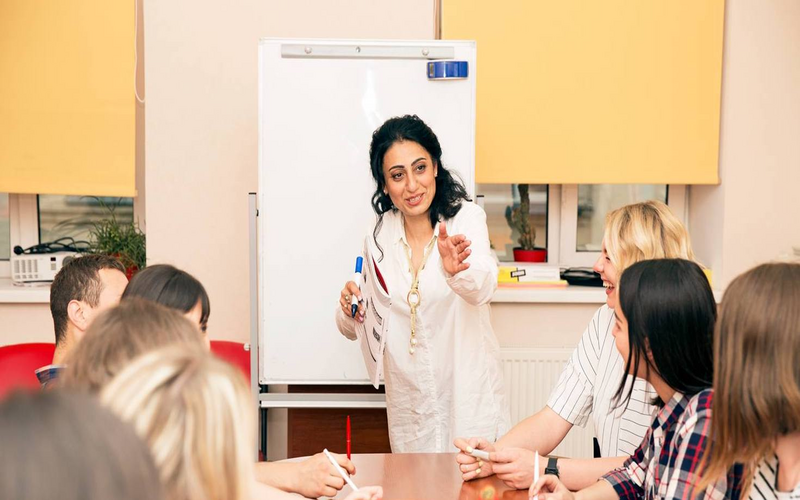 Англійська на курсах: навіщо, як краще, як гірше