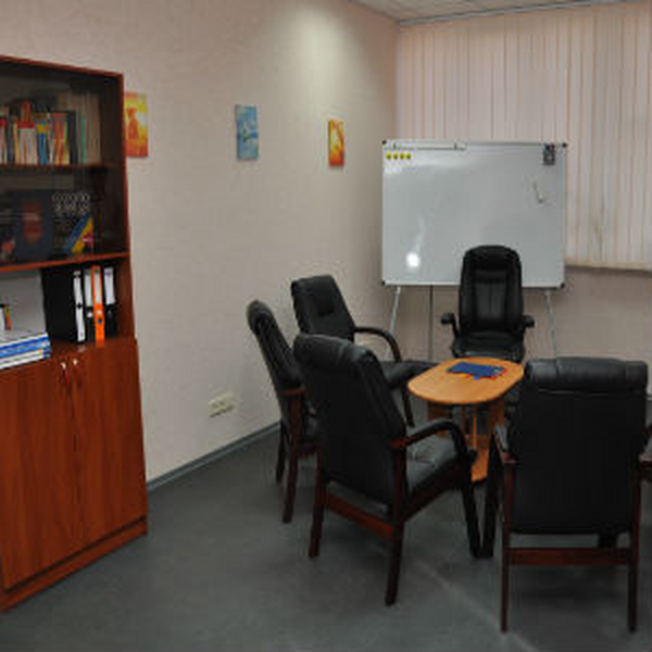 Idea Centre - курси англійської мови