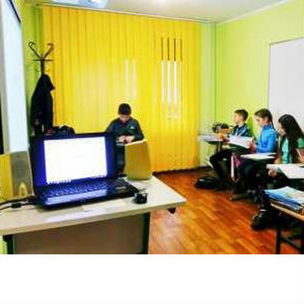 Лінгвістичний центр "Сонячний" - курси англійської мови